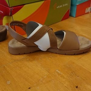Wear Ever sandals. Style is Hesper sz 6.5 med
